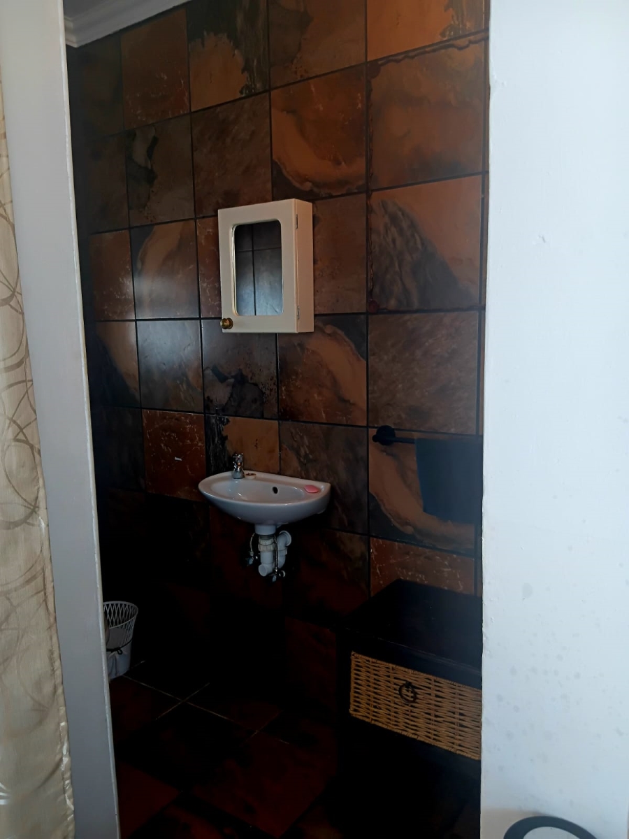 To Let 1 Bedroom Property for Rent in Dana Bay Western Cape